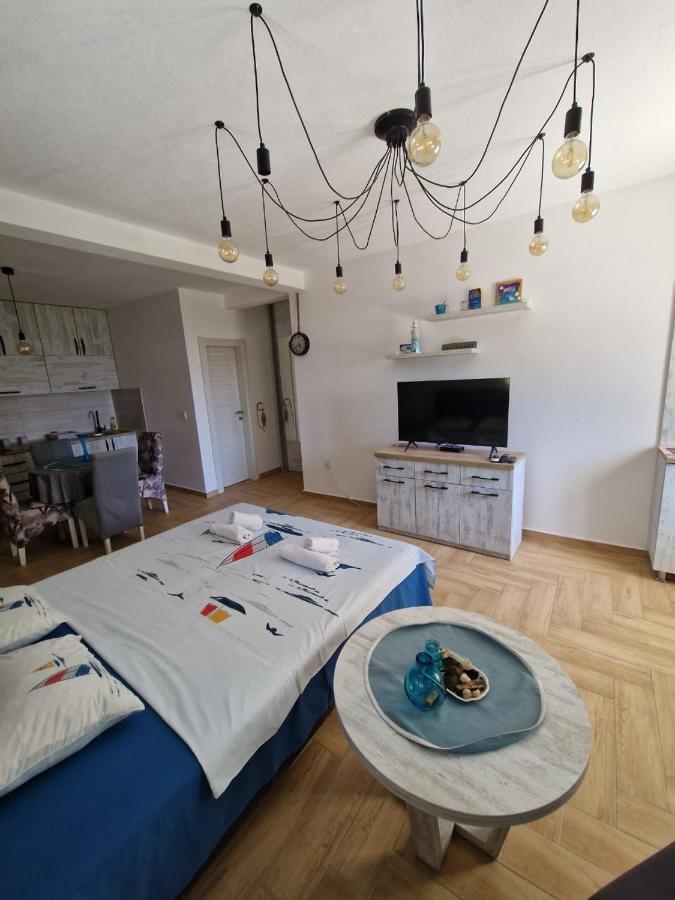 Studio Apartman Happy Home Τίβατ Εξωτερικό φωτογραφία
