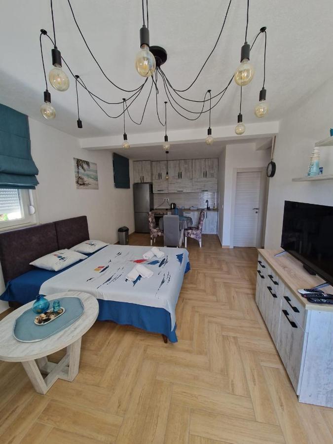 Studio Apartman Happy Home Τίβατ Εξωτερικό φωτογραφία