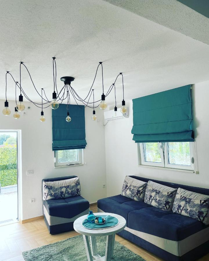 Studio Apartman Happy Home Τίβατ Εξωτερικό φωτογραφία
